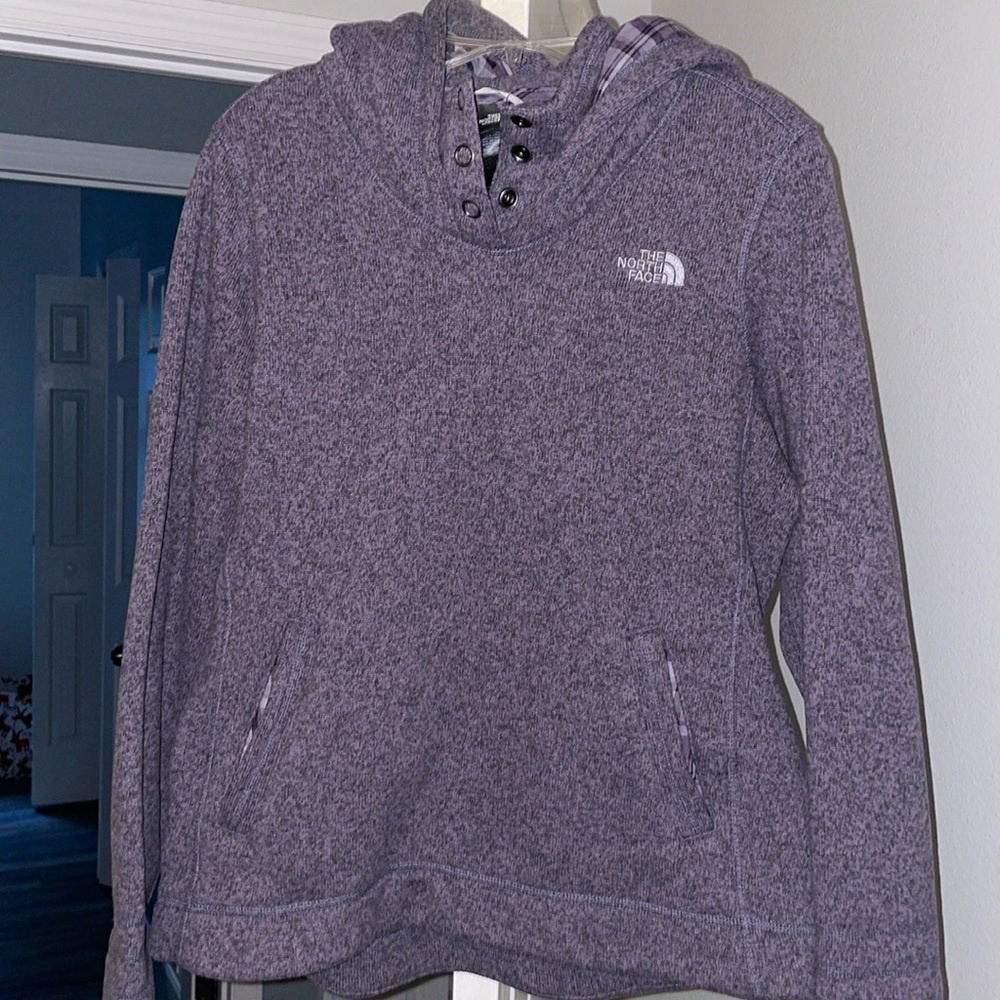 North Face women’s pullover w/ hood